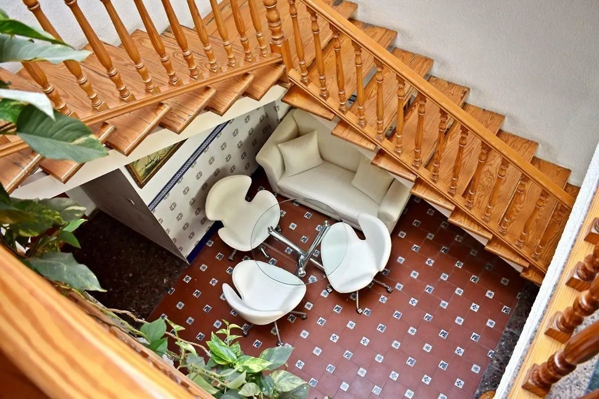Guest house Hostal Sol Y Mar Nerja